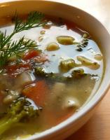 Minestrone - zupa jarzynowa z fasolą Jaś i brokułami