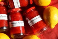 Egzotyczny dżem cytrynowo-truskawkowy dla mamy