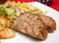 Pieczeń vel klops orzechowy z pieczarkami