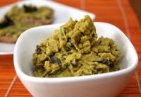 Pasta z groszku konserwowego z czosnkiem