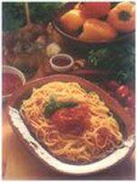 Spaghetti z mojej ziemi [Spaghetti della mia terra] - z sosem z podgrzewanych pomidorów