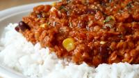 Chili con soczewicas, granulas-sojas i fasolas z puszki czerwonas