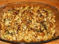 Zapiekanka penne z brokułem i pieczarkami