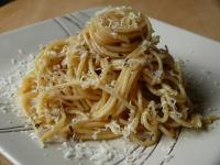 Makaron spaghetti z ziołami