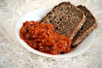 Bigos bez kapusty (pieczarkowo-marchwiowy z ogórkami kiszonymi)