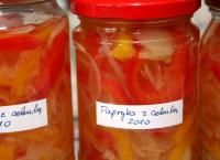 Papryka z cebulą - słodko-kwaśna sałatka do słoików