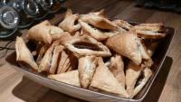 Paszteciki francuskie (z gotowego ciasta francuskiego) z pieczarkami i serem