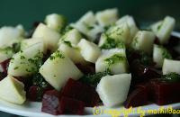 Sałatka z buraków i gruszek z pietruszkowym pesto