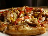 Pizza - przepis na ciasto bez wyrabiania