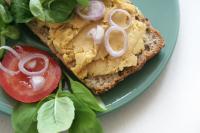 Hummus z czosnkiem, kolendrą i imbirem
