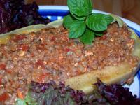 Kabaczek faszerowany kaszą z tofu i pomidorami