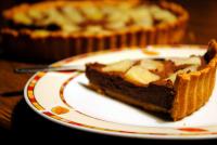Tarta czekoladowa z ananasem lub malinami
