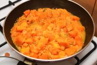 Curry z dyni z czerwoną soczewicą