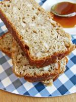 Drożdżowy chlebek bananowy