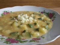 Zupa-krem z cukinii i grochu