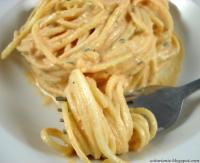 "Łososiowe" spaghetti z cukinii