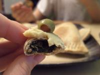 Pieczone pełnoziarniste pierogi ze szpinakiem i słonecznikiem