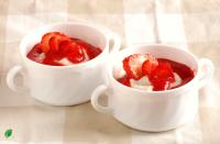 Pudding ryżowy z musem truskawkowym