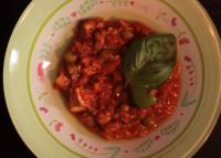 Ostra zupa z tofu, cukinią i gorszkiem