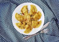 Pierogi z fasolą, tofu i miętą