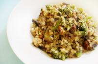 Risotto z tempehem i brokułami, na mleku sojowym