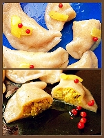Bezglutenowe wegańskie pierogi z cebulą i wędzonym tofu