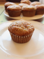 Hawajskie muffiny bananowo-kokosowe z nadzieniem ananasowym